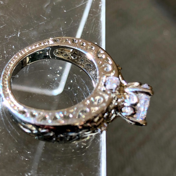 CZ ENGAGEMENT STYLE solitaire ring size 6 - Picture 3 of 13